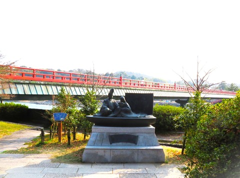 0宇治十帖・薫と匂宮像と朝霧橋