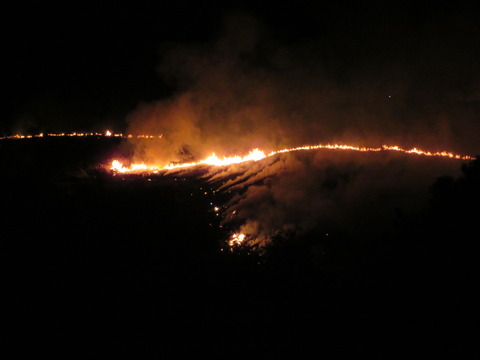 18野火が燃え広がってゆく
