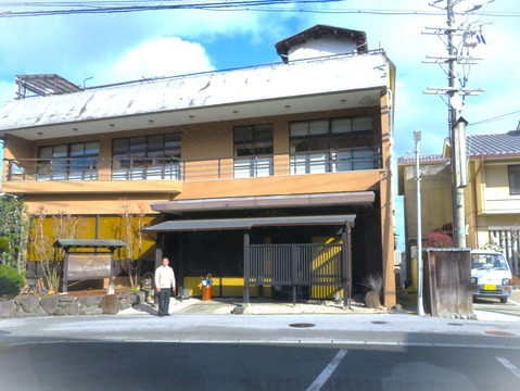 ⓪お見送りいただいたオーナーと柿本屋