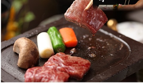 甲州牛の溶岩焼き